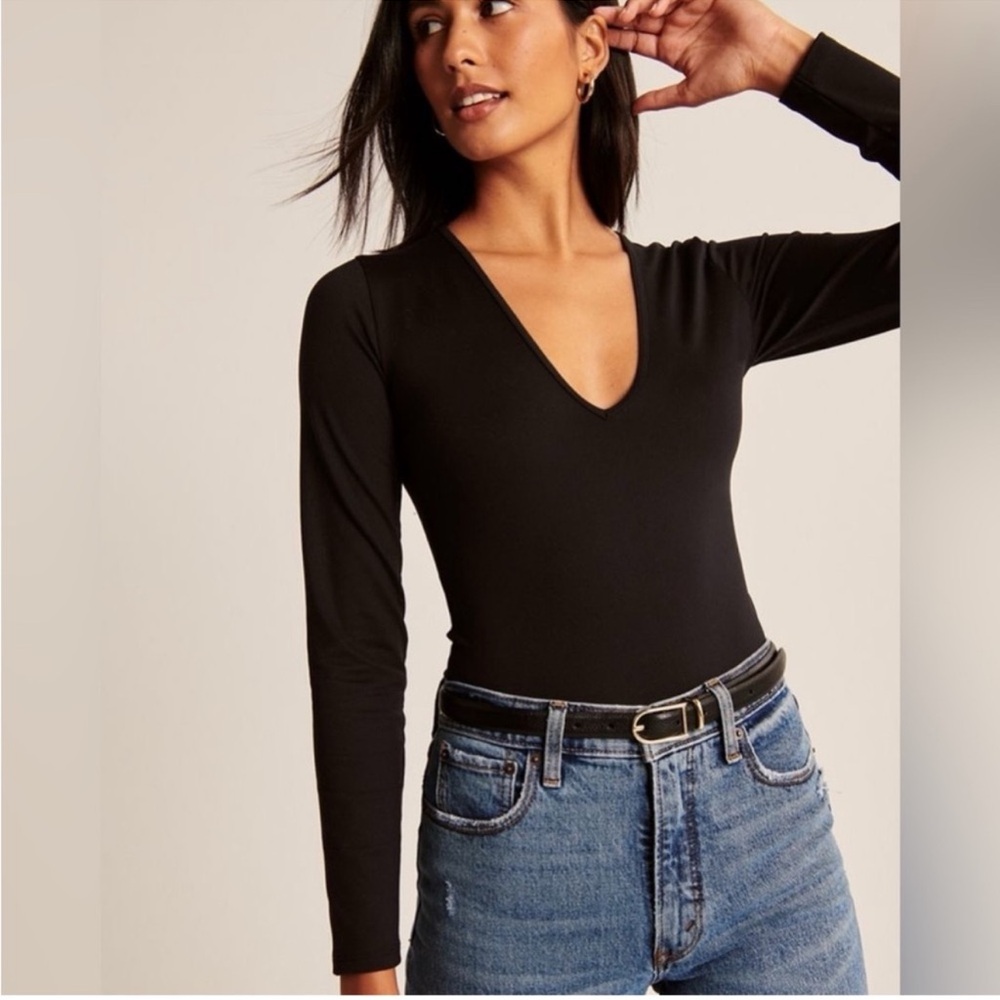 Abercrombie and Fitch Women's Black Deep V-Neck Ribbed Bodysuit Size Large